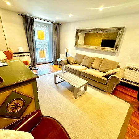 Centro Historico Apartment Llivia